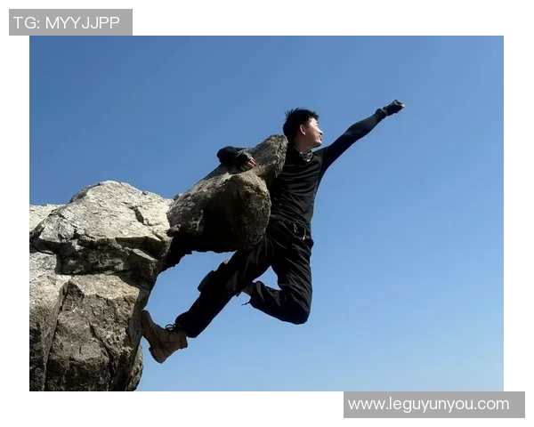 攀岩深度探索：揭秘杭州攀岩队如何实现快速攻顶的秘密技巧与训练方法